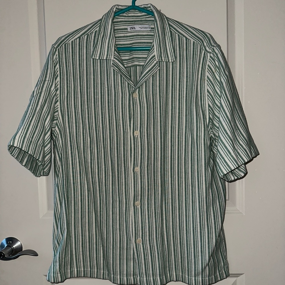 Men’s Zara shirt